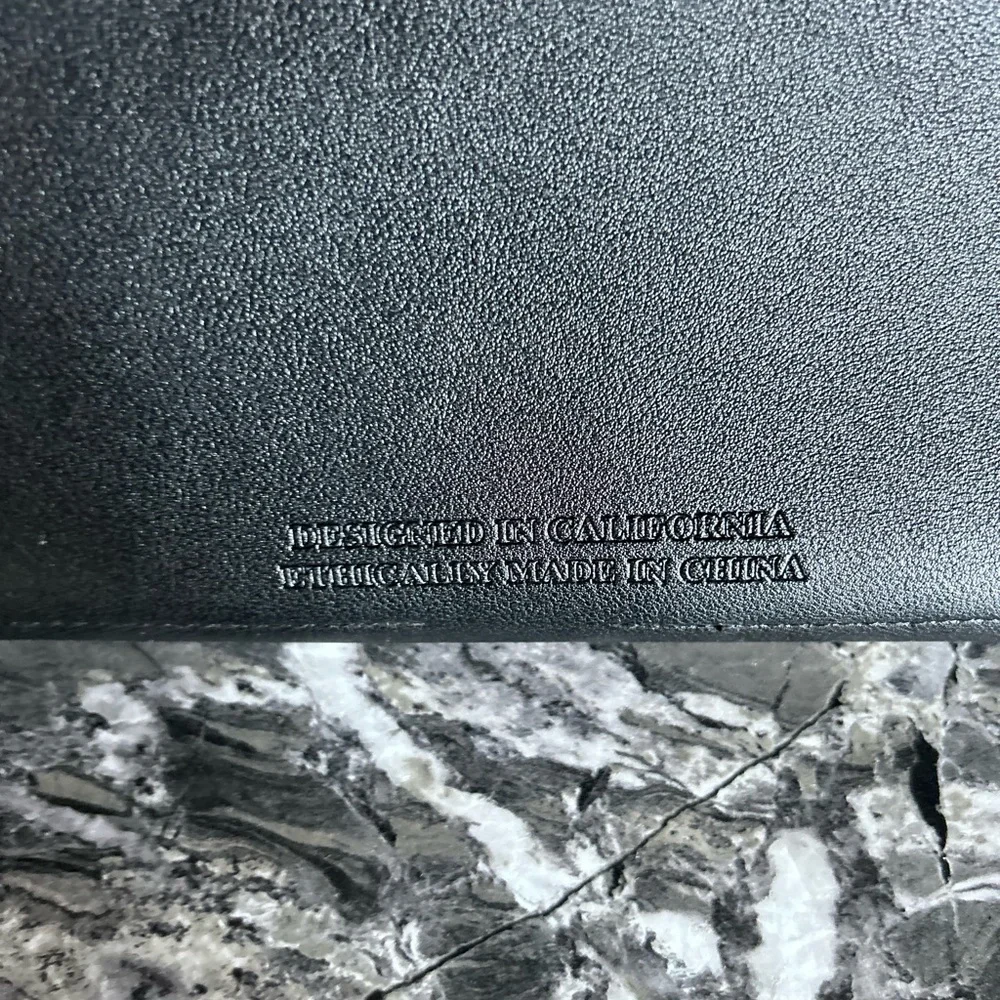 Glass Ladder & Co. Megan Portfolio - Black Vegan Leather - Picture 7 of 8